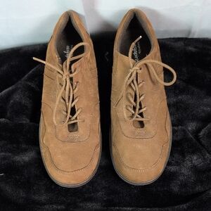 Easy Spririt Brown Shoes with Suede Finish and Lace-Up Design. New. Size 10.